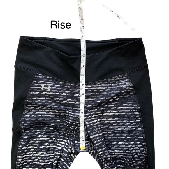 Under Armour Black and White Printed Workout Capri Leggings Size Small - Picture 15 of 17